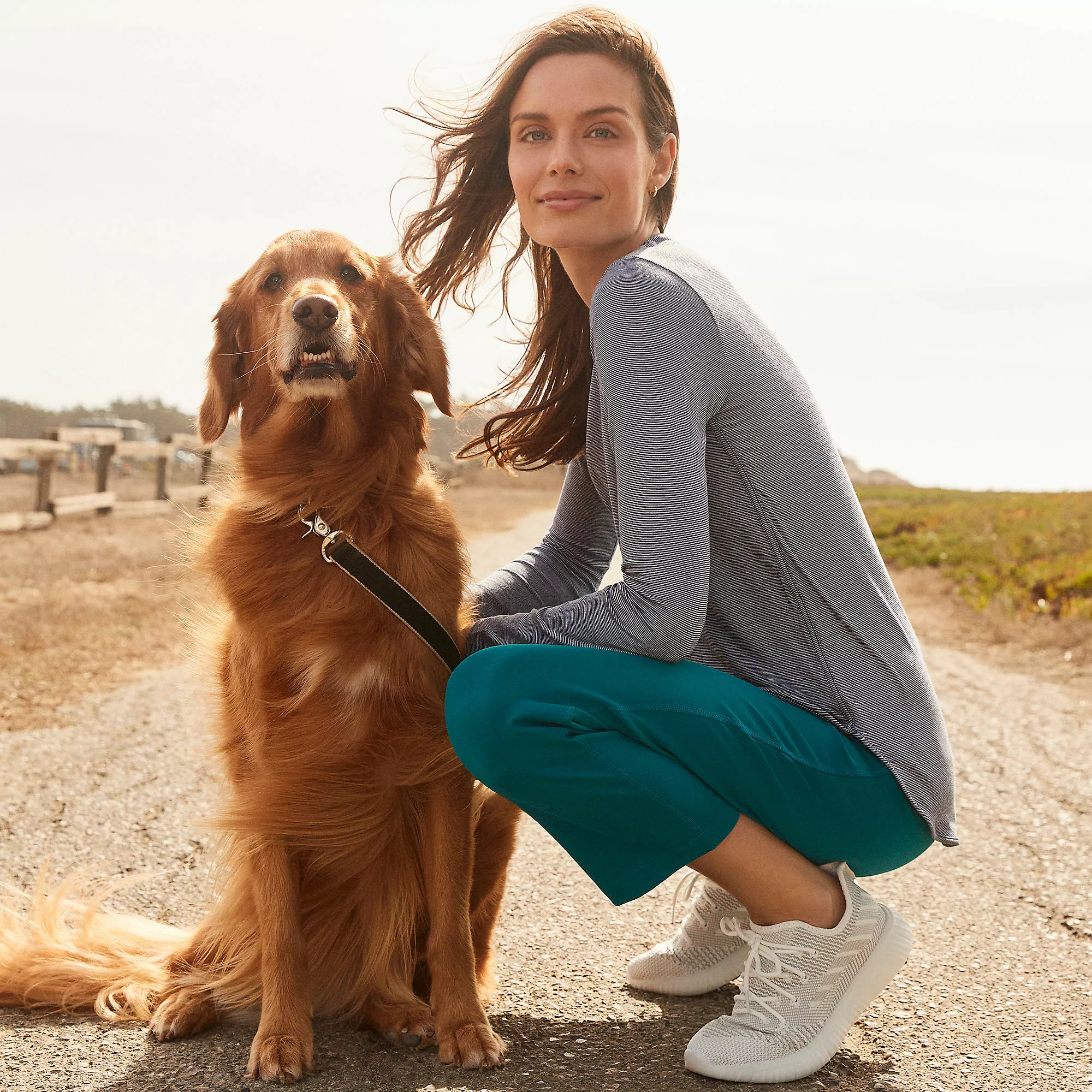 Lands' End Women's Moisture Wicking UPF 50 Sun Long Sleeve Curved Hem Tunic Top - Image 7