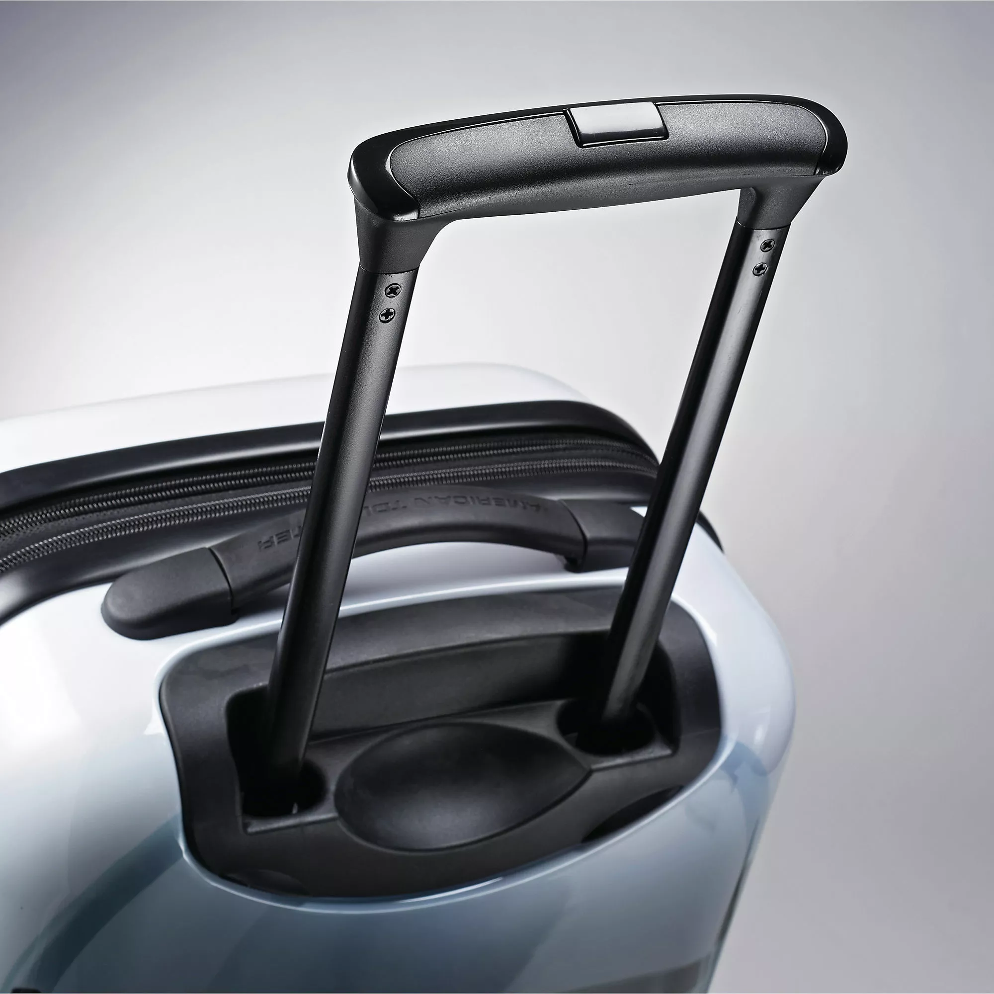 American Tourister Star Wars Hardside 21 Inch Spinner Luggage - Image 4