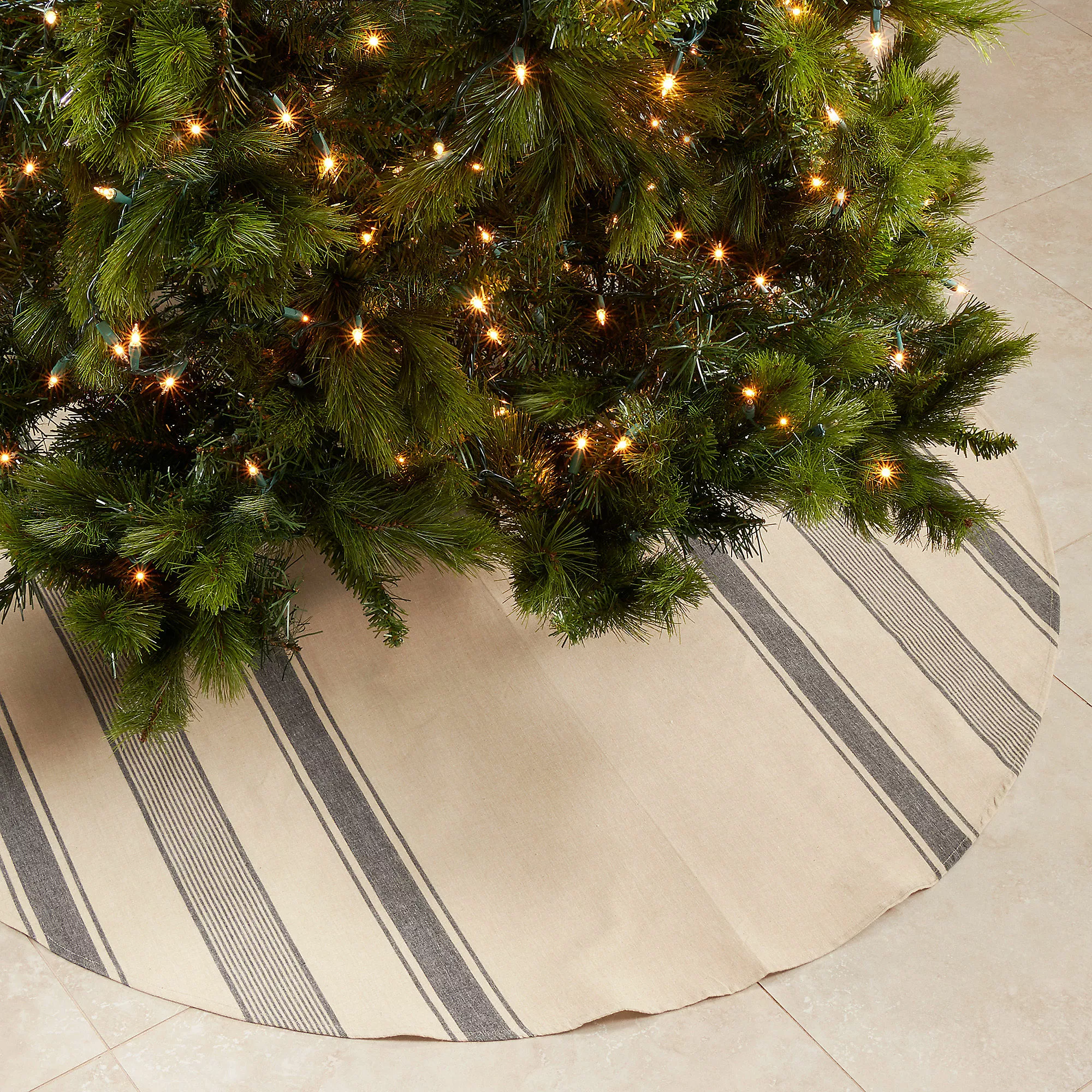 Saro Lifestyle Banded Christmas Tree Skirt - Image 3