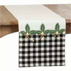 Saro Lifestyle Holly Buffalo Plaid Christmas Table Runner