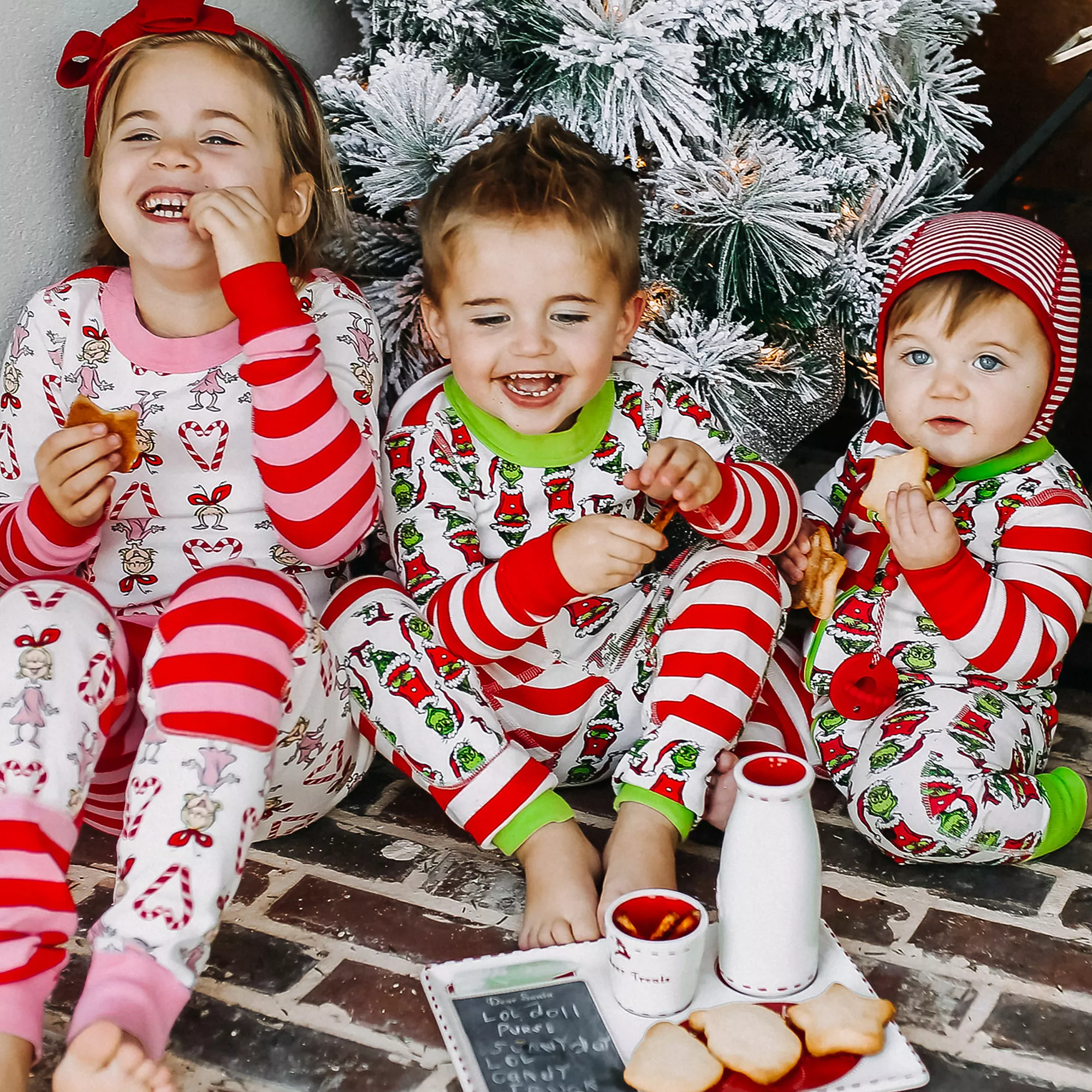 Child To Cherish Christmas Santa Cookie Platter With Cookie Cutters Set - Image 6