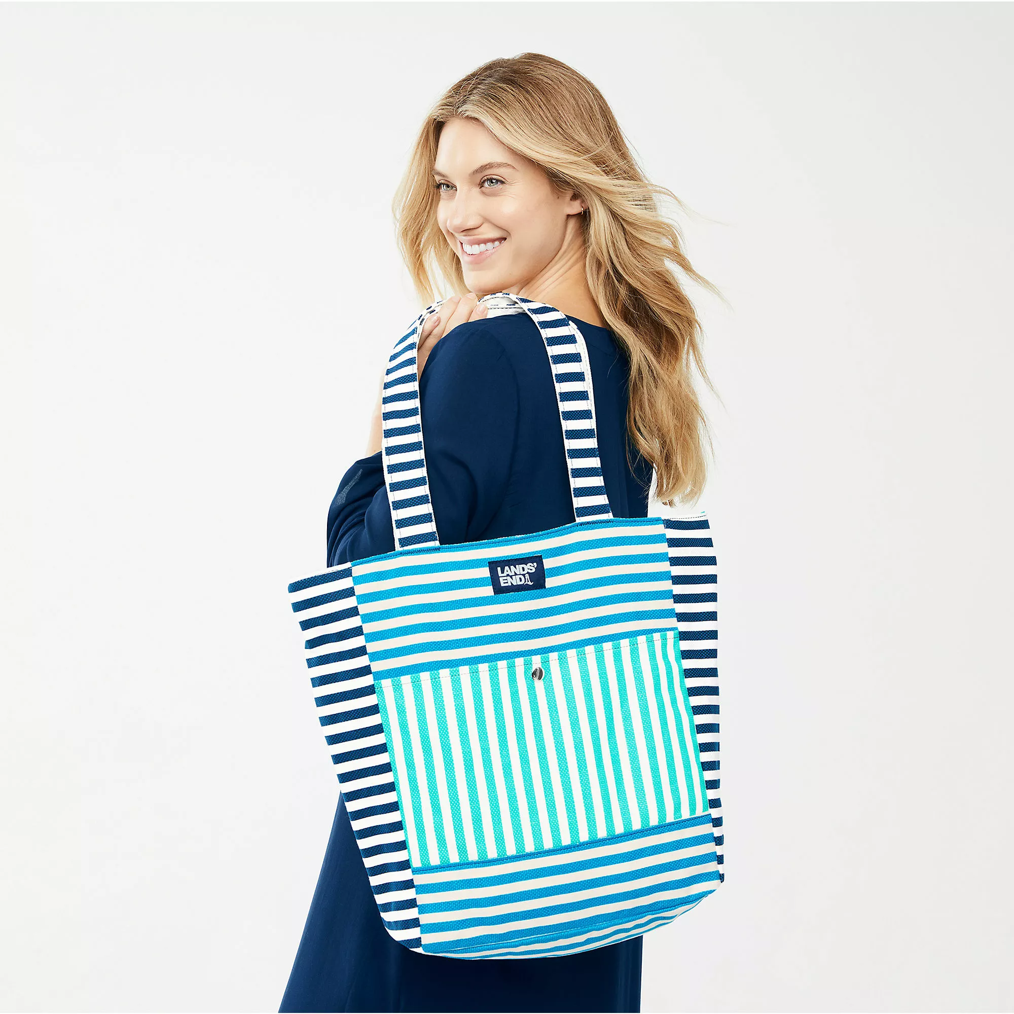 Lands' End Small Getaway Beach Tote - Image 5