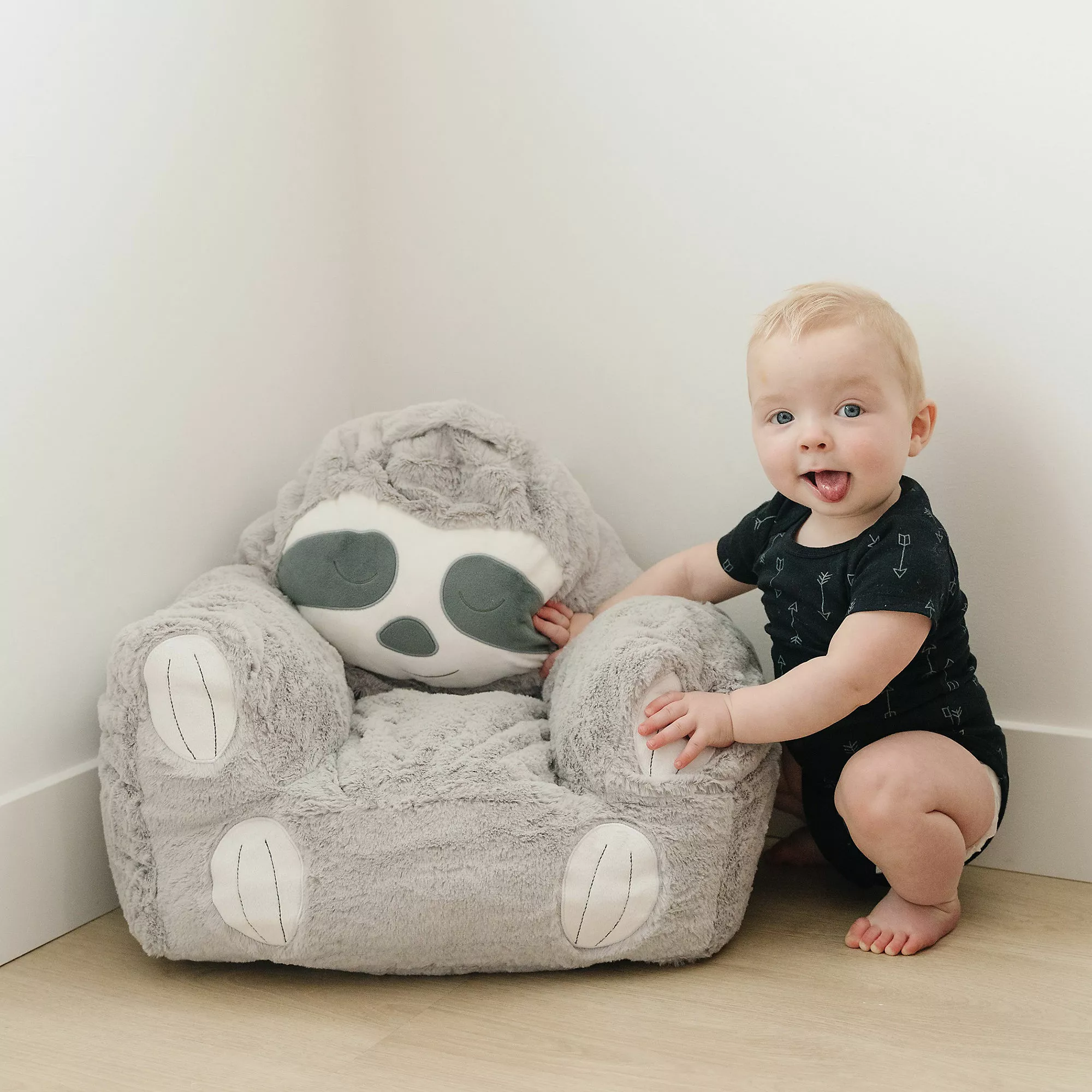 Cuddo Buddies Toddler Plush Sloth Chair - Image 5