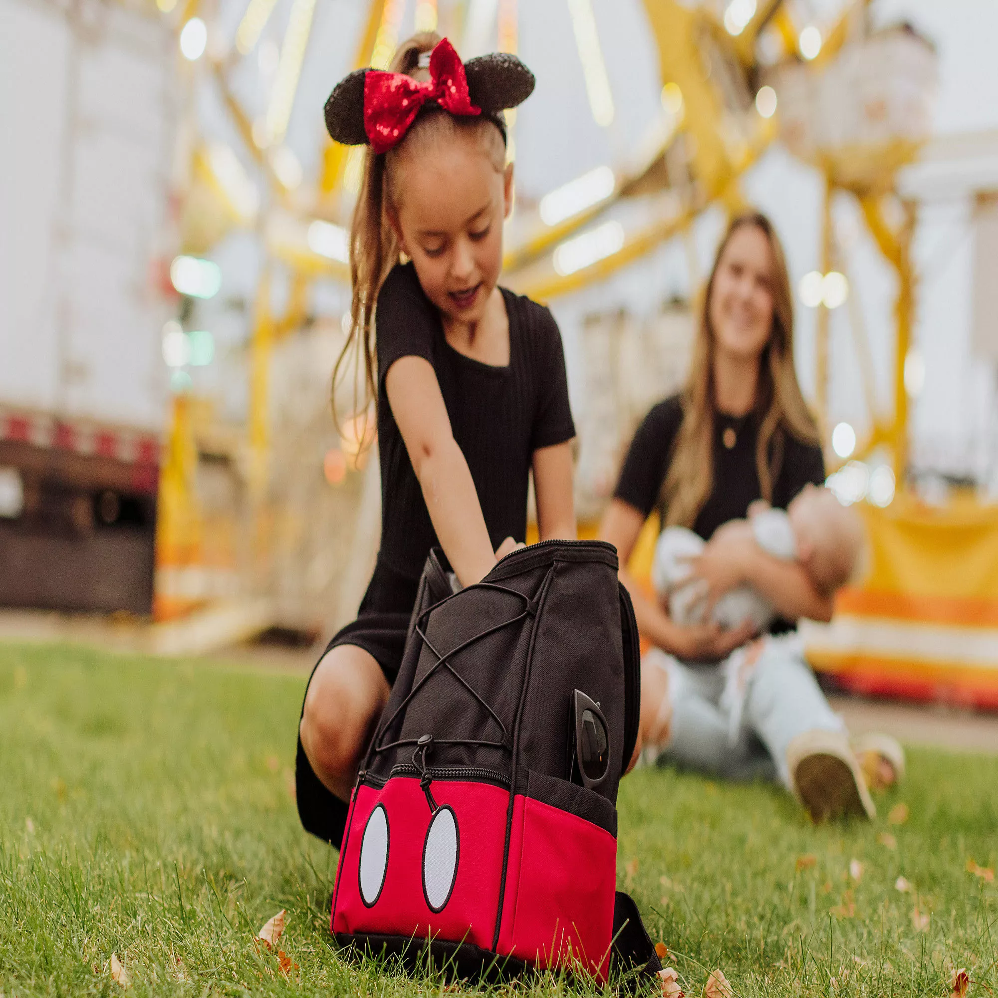 Picnic Time Disney Mickey Mouse PTX Cooler Backpack - Image 4