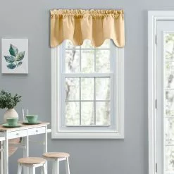 Ellis Curtains Ellis Curtain Lisa Solid 58"x15" Scallop Valance
