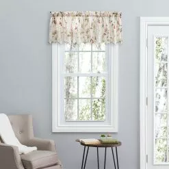 Ellis Curtains Ellis Curtain Sophia 48"x15" Tailored Valance