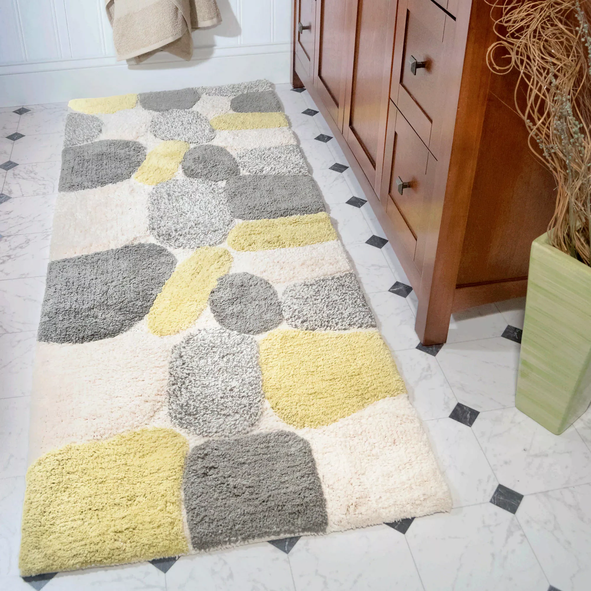 Chesapeake Pebbles Cotton Non-Skid 24''x60'' Bath Runner - Image 2