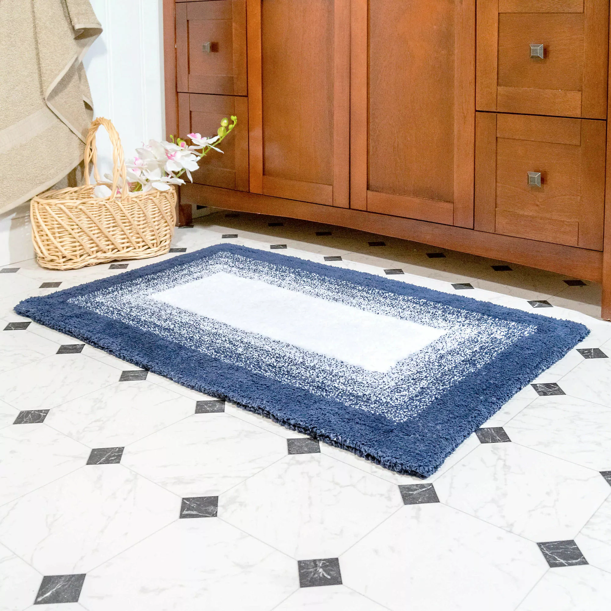 Chesapeake Whitney Ombre 2 Piece Reversible Cotton Bath Rug Set - Image 2